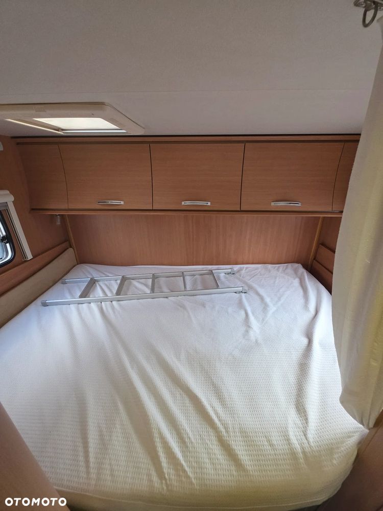 Chausson Flash 28 Polintegra opuszczane lóżko 6.99m - 7