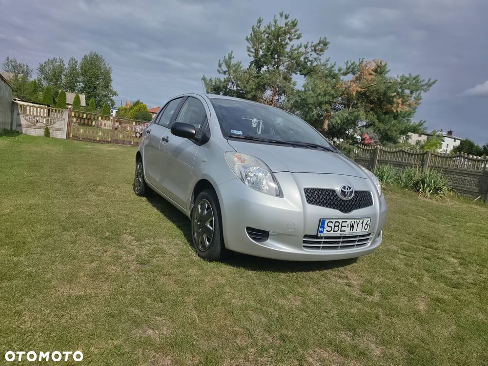 Toyota Yaris 1.0 Luna - 1