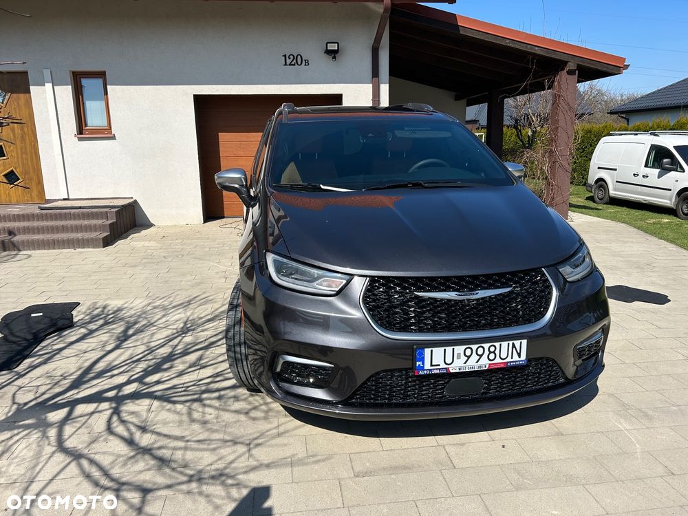 Chrysler Pacifica - 5