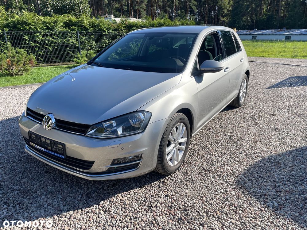 Volkswagen Golf - 1