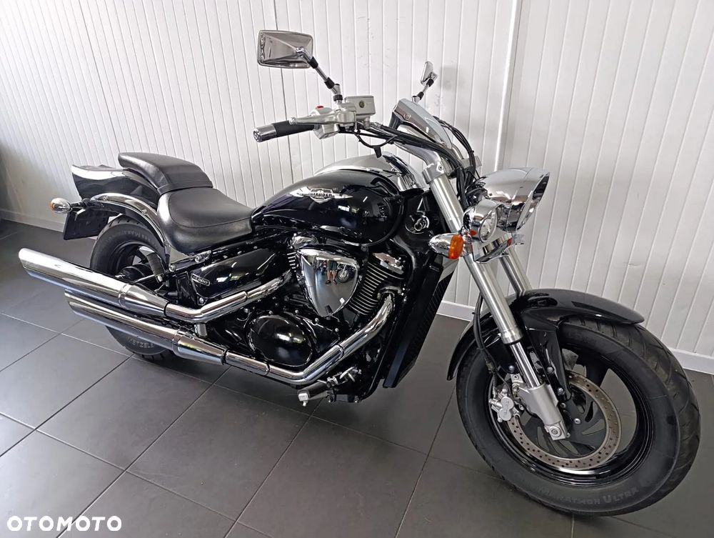 Suzuki Intruder - 17