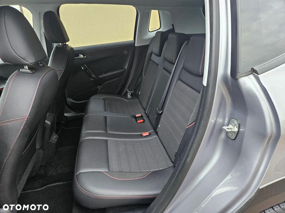 Peugeot 2008 1.5 BlueHDi GT Line S&S - 15