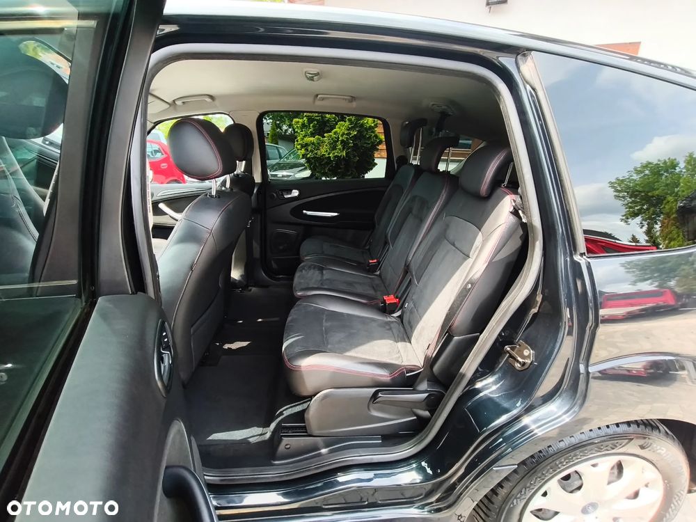Ford S-Max 2.2 TDCi Titanium - 32