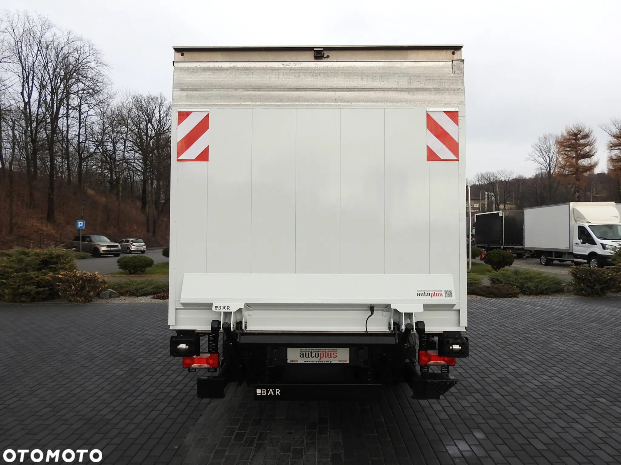 Iveco DAILY 70C17 CHŁODNIA 0*C WINDA 9 PALET ZASILANIE 230V TEMPOMAT KLIMATYZACJA PNEUMATYKA AUTOMAT HI-MATIC BLIŹNIACZE KOŁA 170KM [ 105235 ] - 12