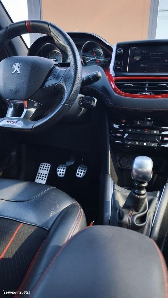 Peugeot 208 1.6 THP GTi - 8