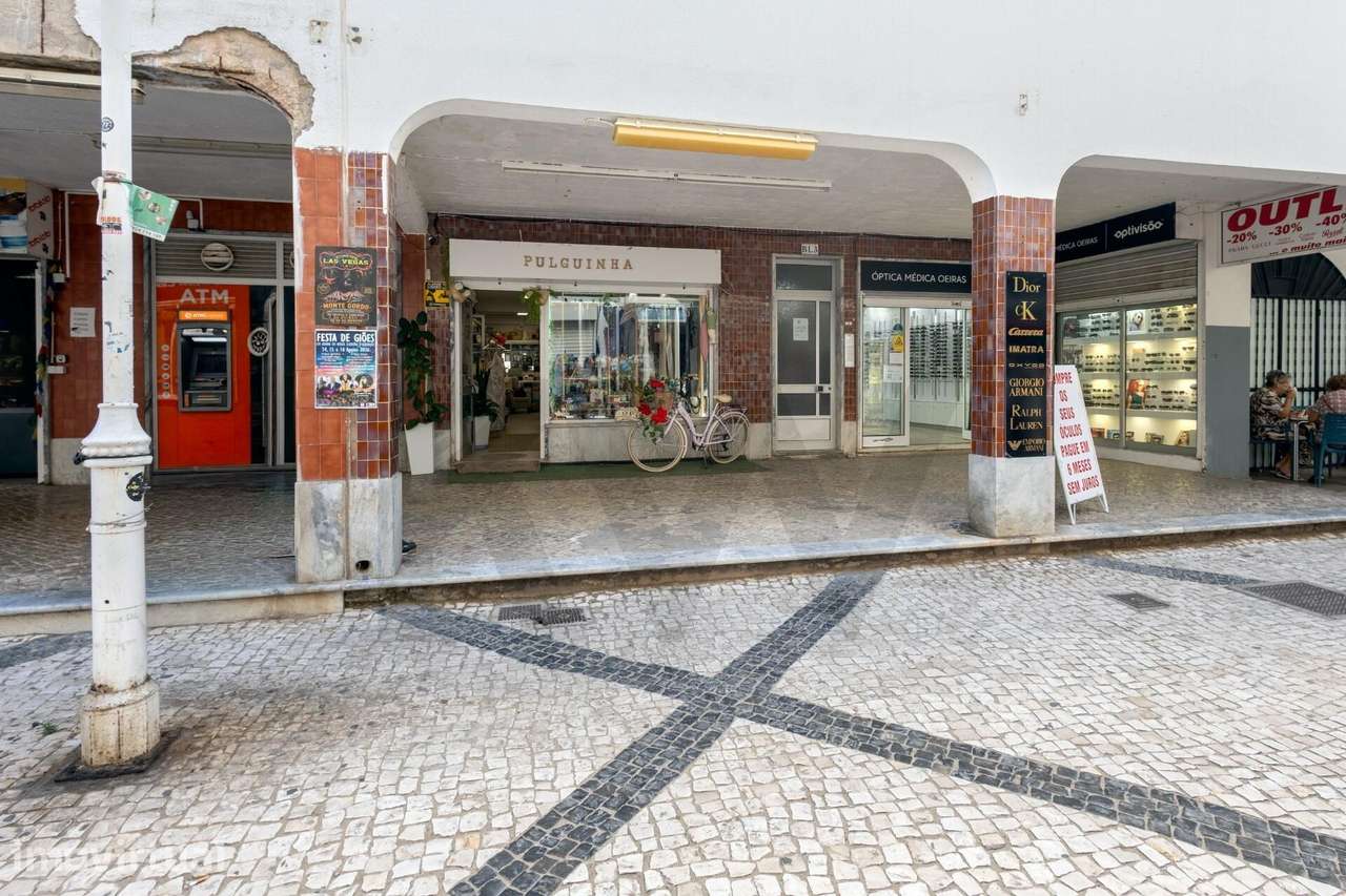 Loja no R/C com Localização Estratégica, Monte Gordo - Grande imagem: 4/13
