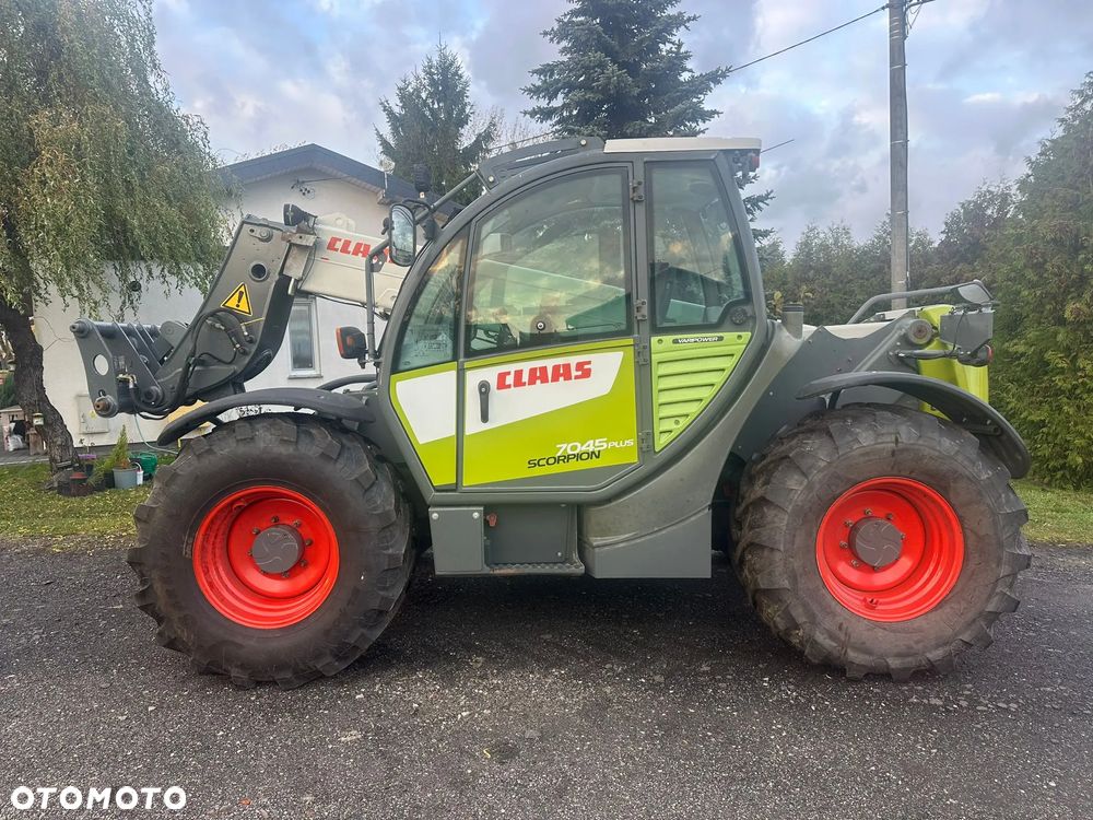 Claas Scorpion 7045 Plus - 3