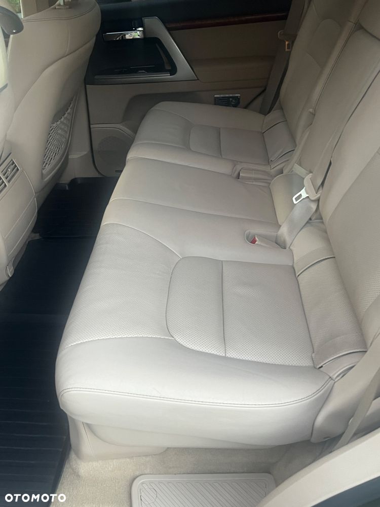 Toyota Land Cruiser LC 4.6 Prestige - 23
