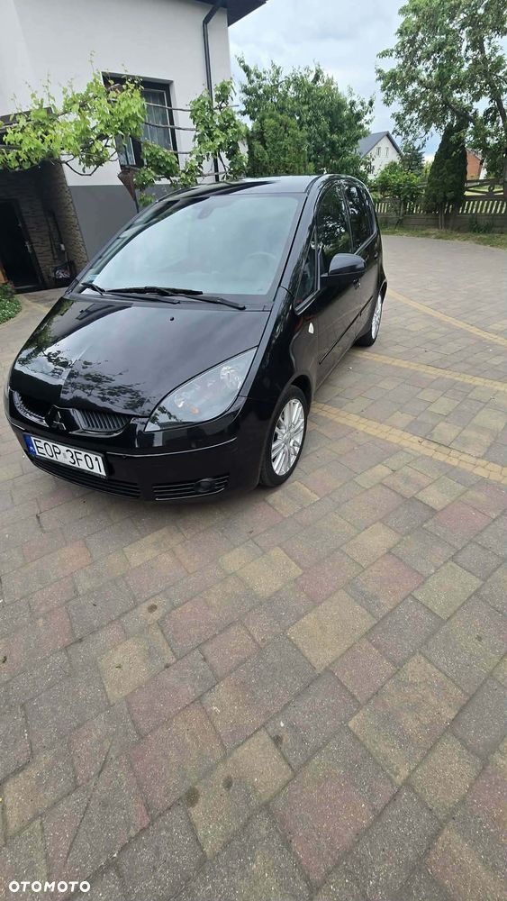 Mitsubishi Colt 1.1 - 9