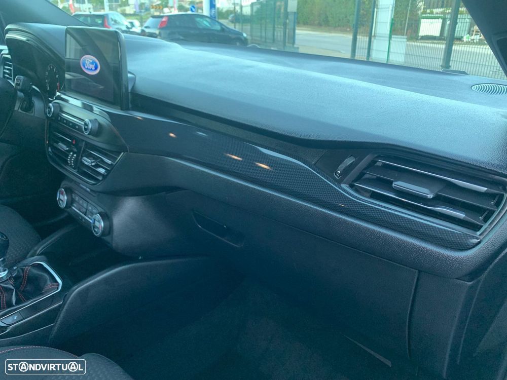 Ford Focus 1.0 EcoBoost ST-Line - 12