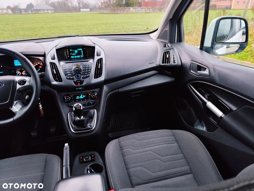Ford Tourneo Connect Grand - 18