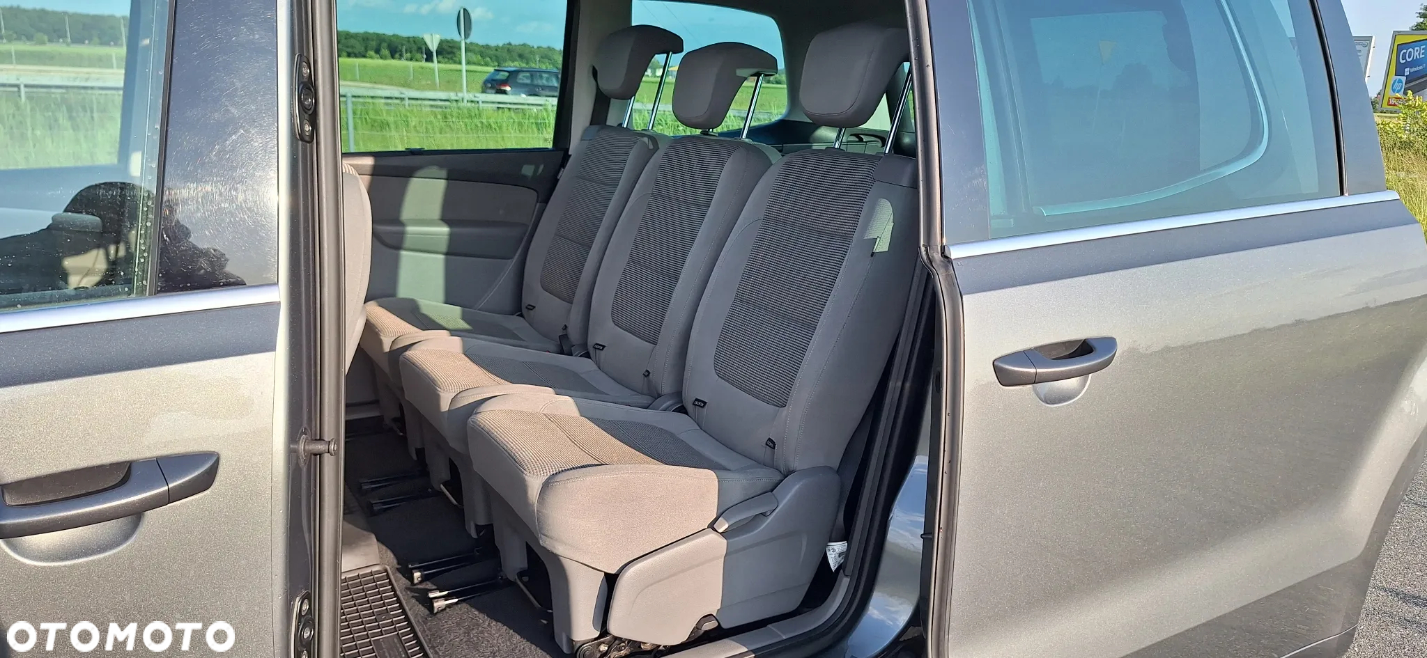 Volkswagen Sharan 2.0 TDI Comfortline - 9