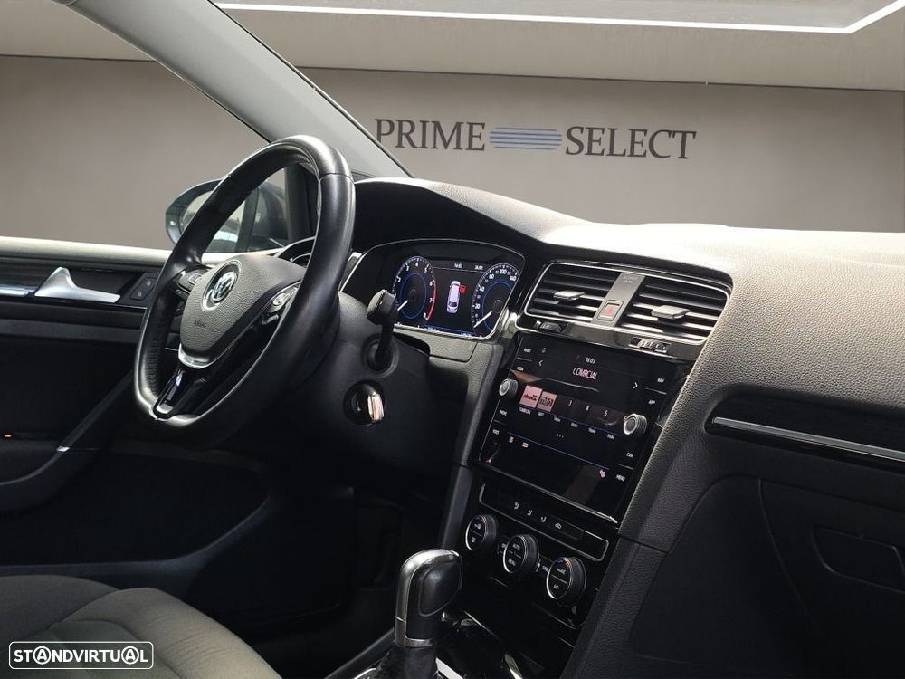 VW Golf Variant 1.5 TSI Highline DSG - 12