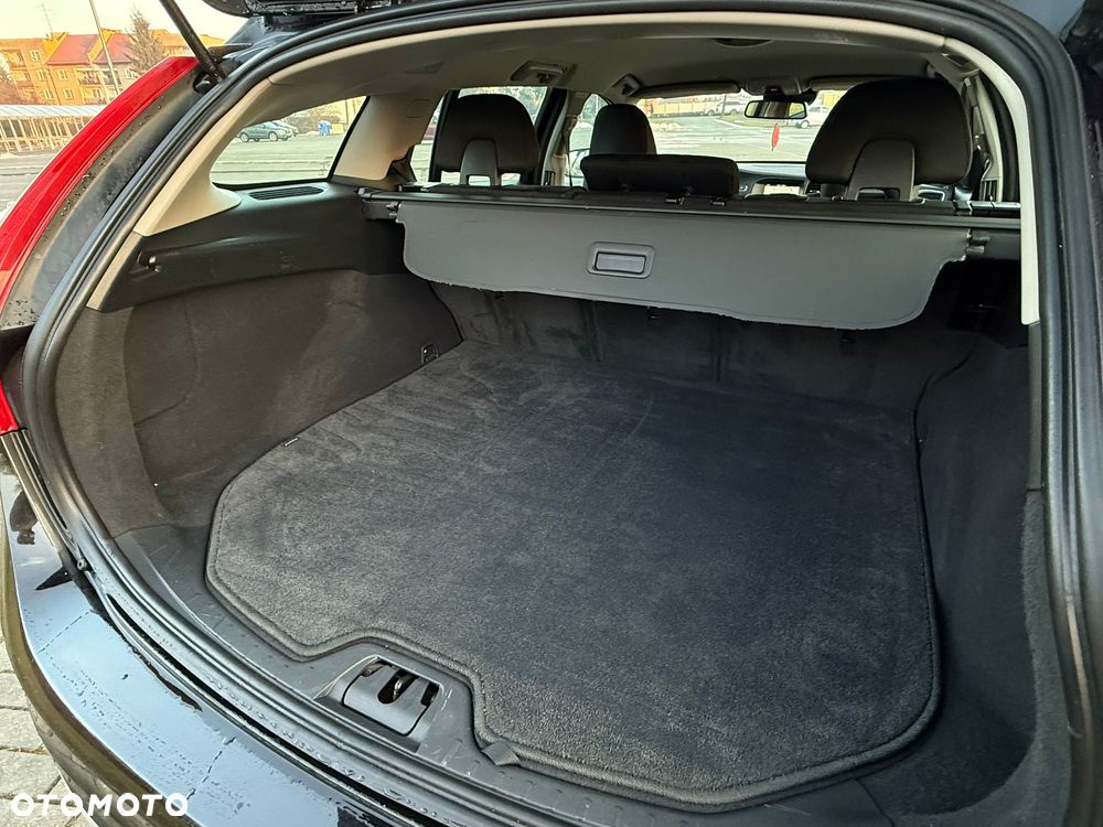 Volvo V60 Cross Country D3 Geartronic Summum - 13