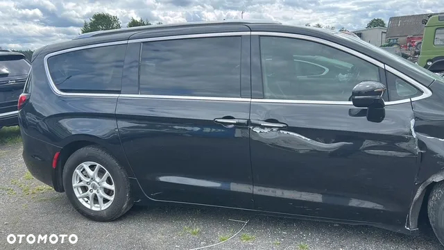 Chrysler Pacifica - 9