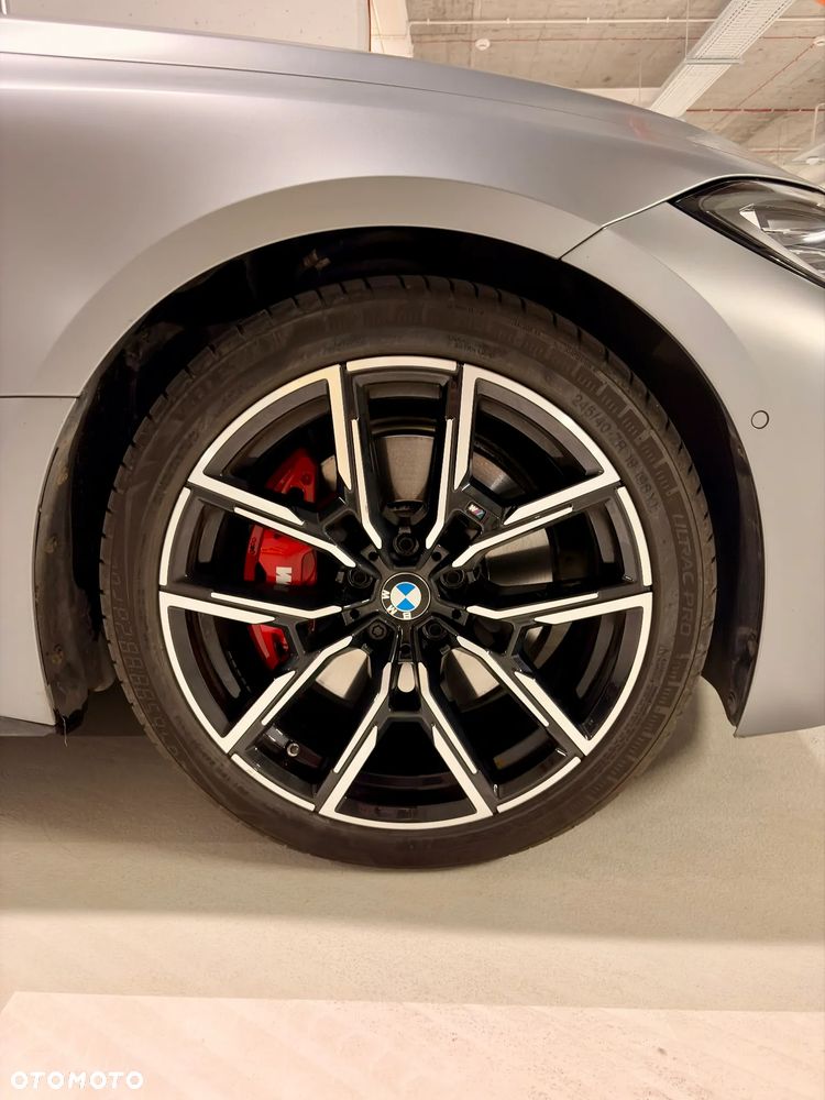 BMW Seria 4 M440i xDrive mHEV - 35