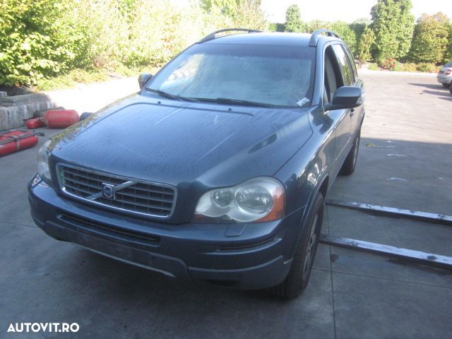 Dezmembrez Volvo XC 90 , an 2007 , 2.4D , tip motor D5244T - 1