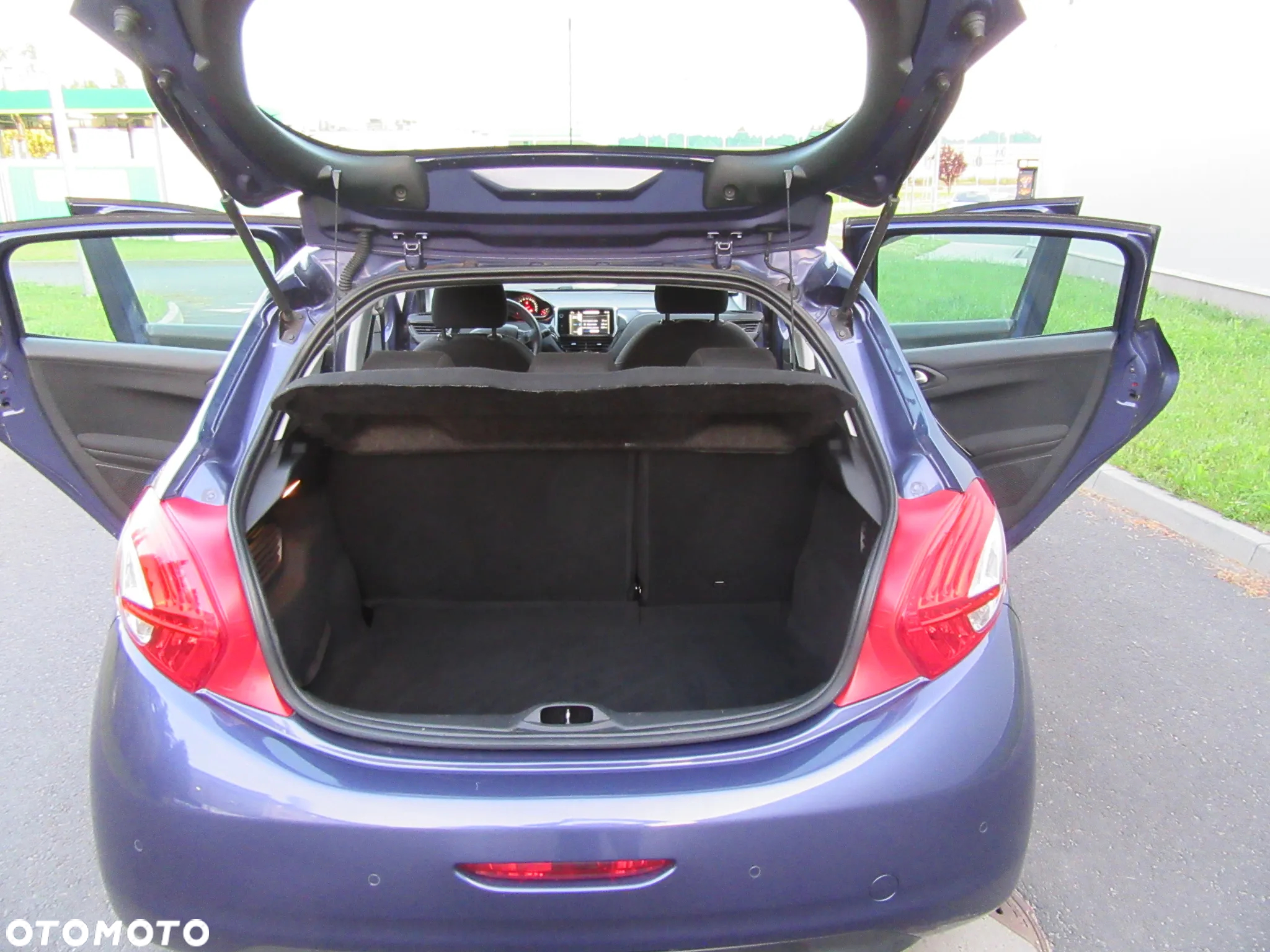 Peugeot 208 1.2 PureTech Allure - 15