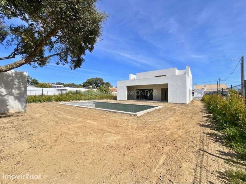 Moradia de Luxo com Piscina, Sauna e 5 Suítes | Quinta da Queimada - Grande imagem: 3/13