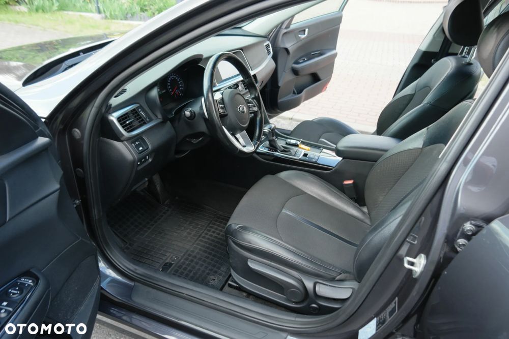 Kia Optima - 18