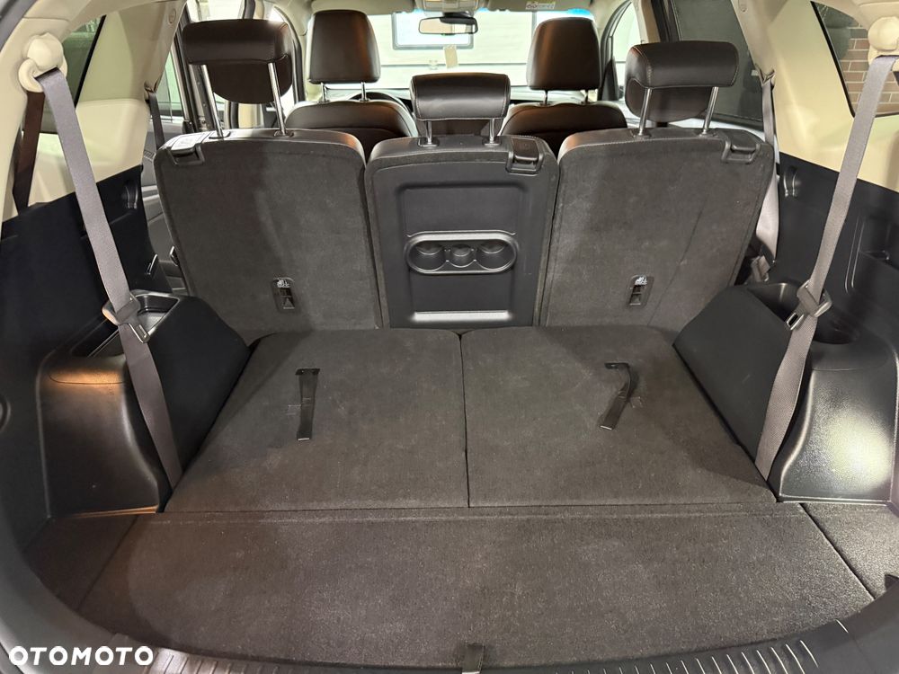 Kia Carens 1.6 GDI Dream-Team Edition - 15