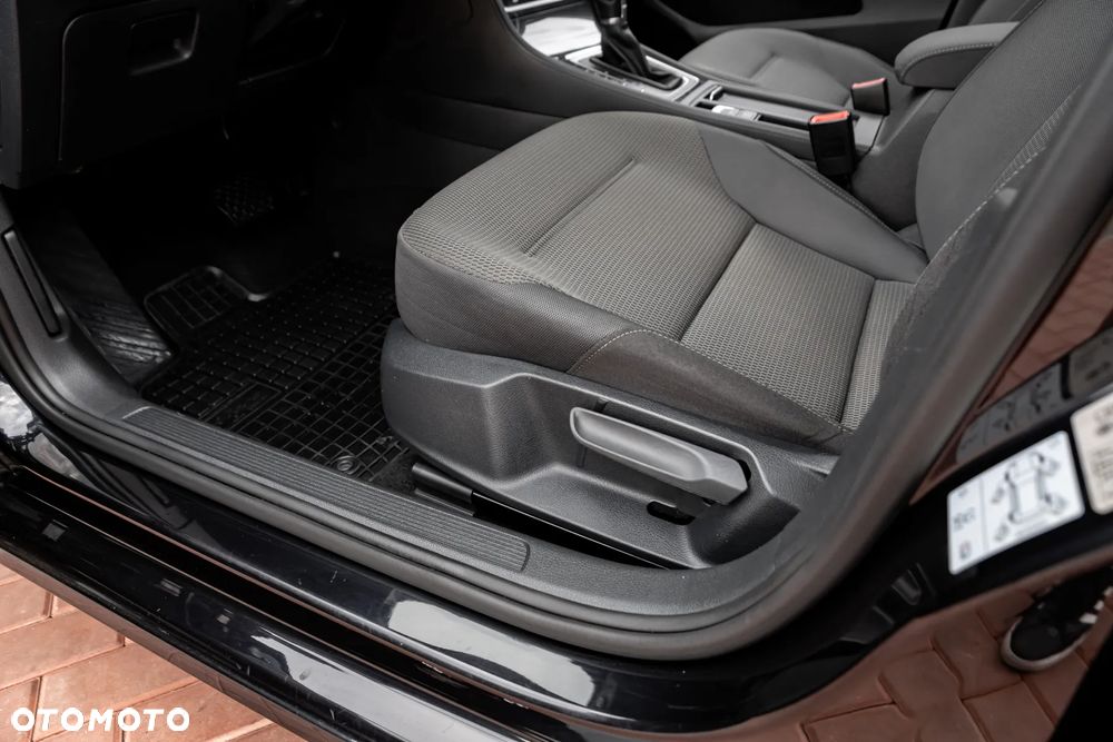 Volkswagen Golf Variant 1.4 TSI (BlueMotion Technology) DSG Comfortline - 18