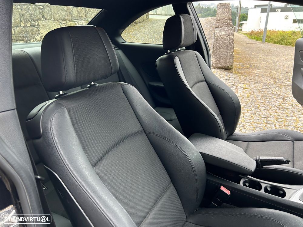 BMW 120 d Limited Edition Lifestyle c/ M Sport Pack - 16