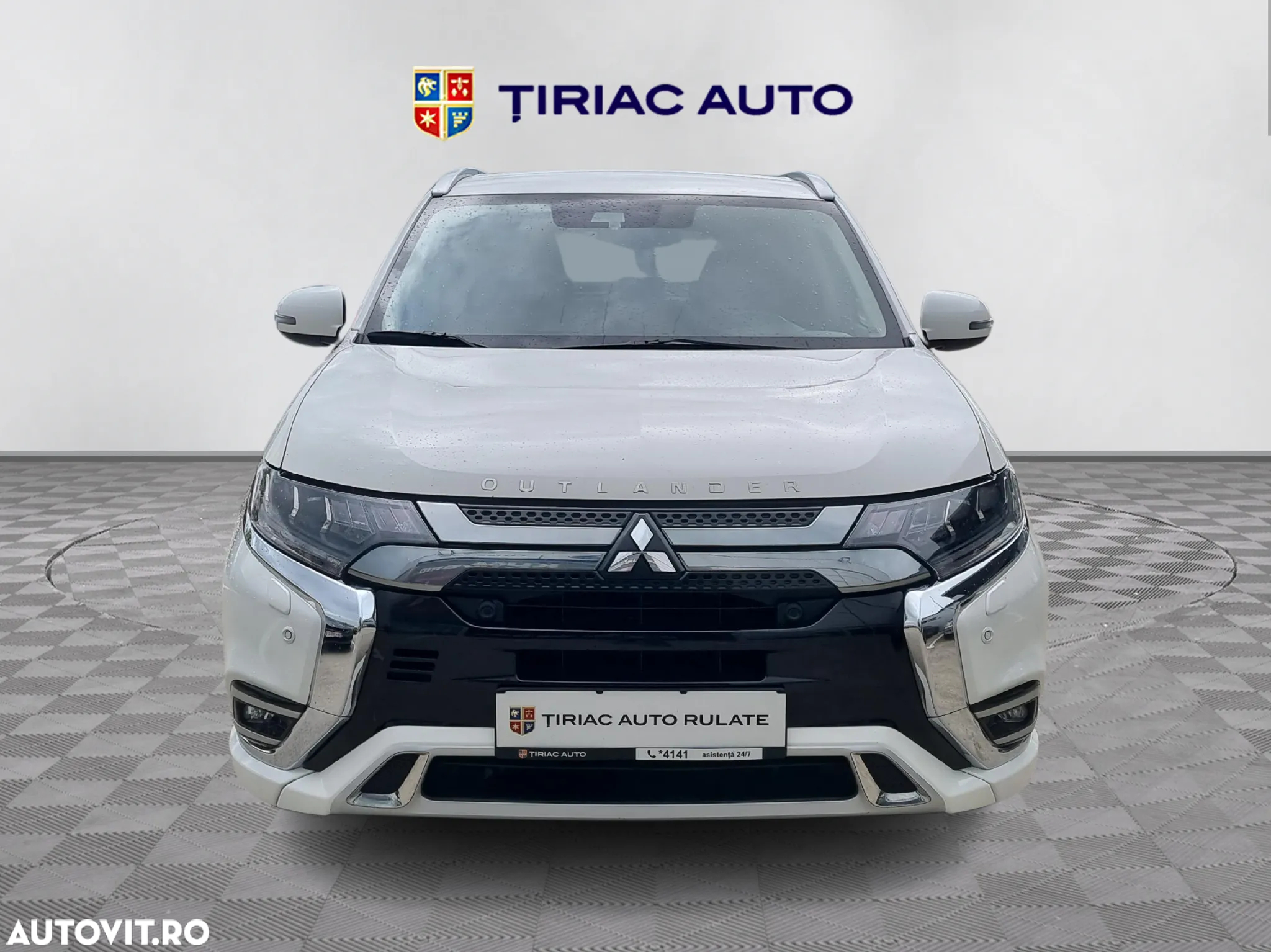 Mitsubishi Outlander 2.4 4WD Plug-In Hybrid - 9