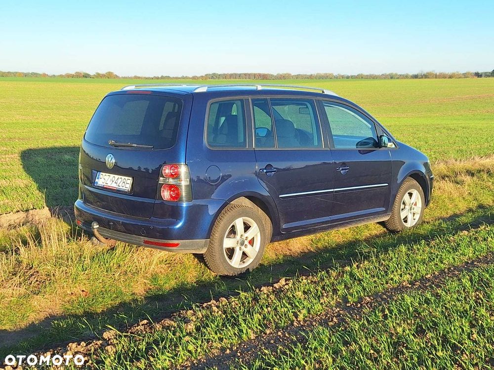 Volkswagen Touran 2007 photo 4