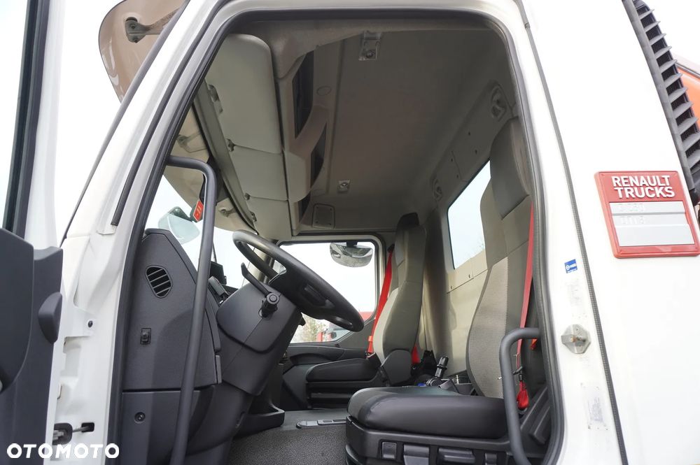 Renault C280 DTI 8 / HDS Fassi 5,6 t / Zasięg 8 m / Platforma 15 EPAL - 23