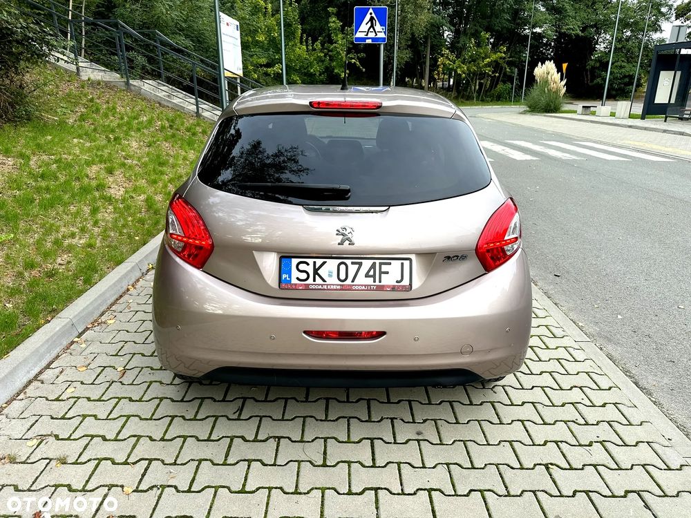 Peugeot 208 1.2 PureTech Style - 16