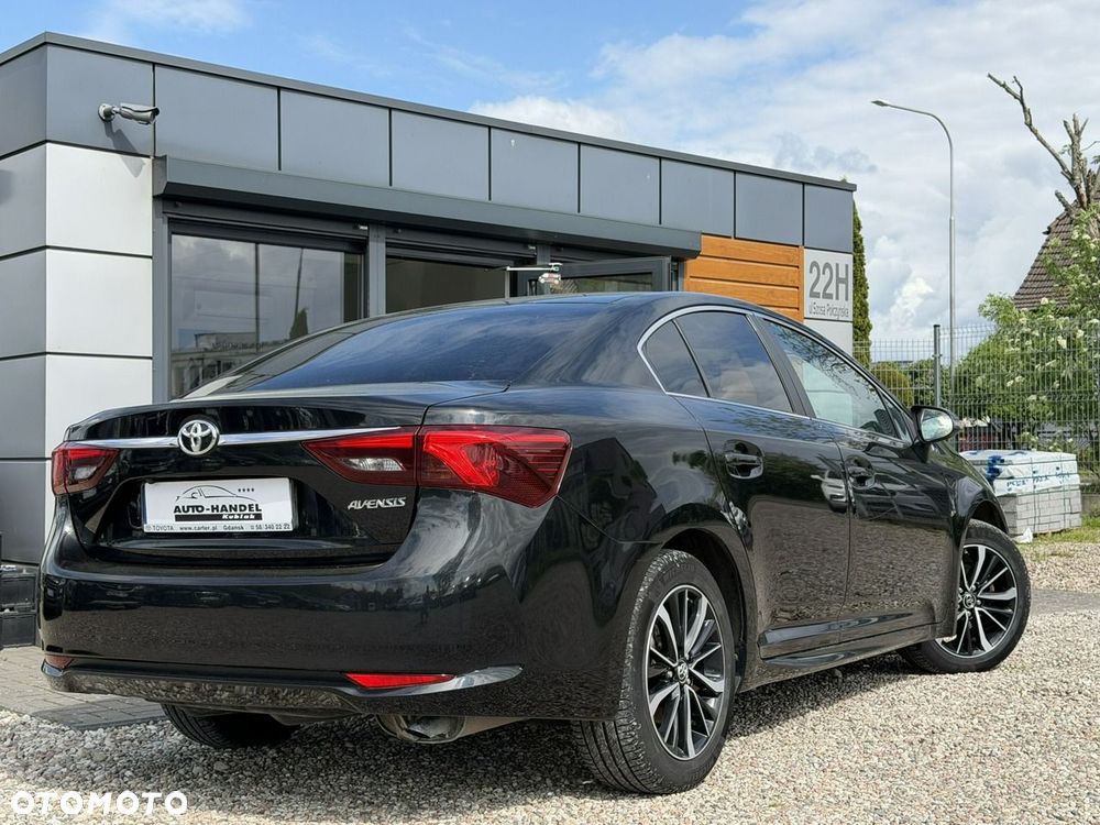 Toyota Avensis - 8