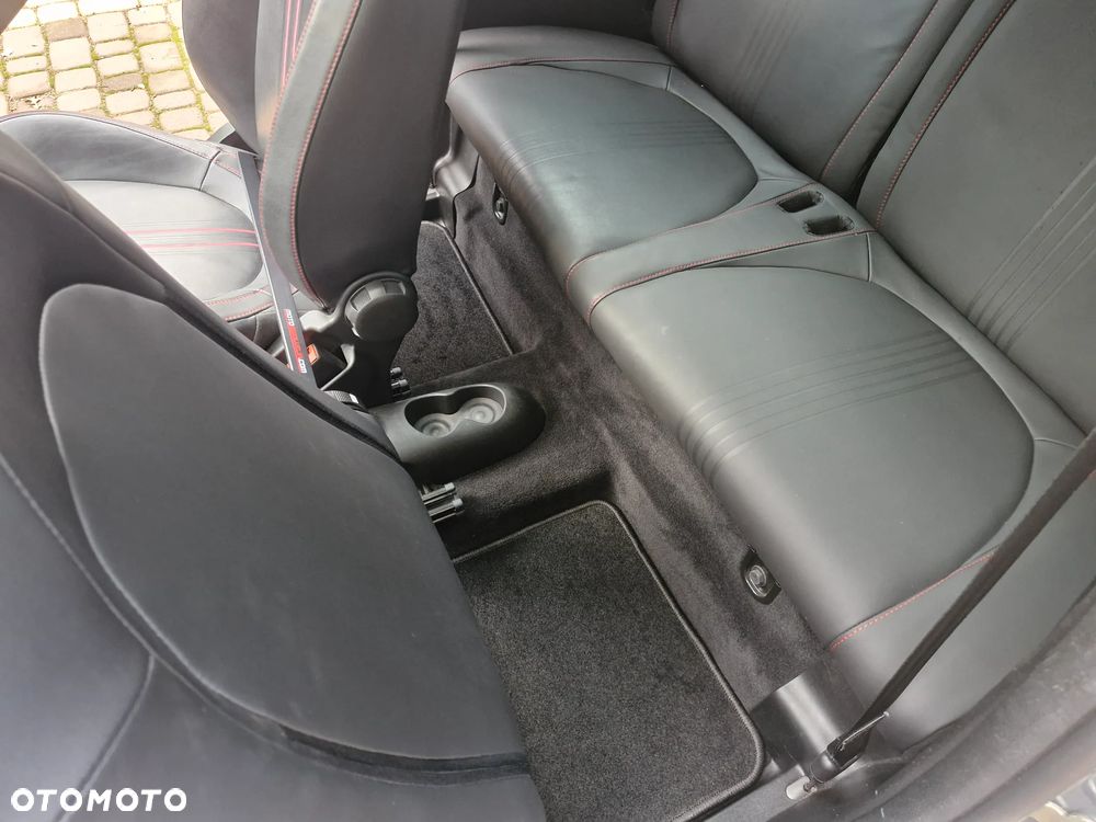 Abarth 500 ver-1-4-16v-t--jet-abarth-595-tourismo - 14