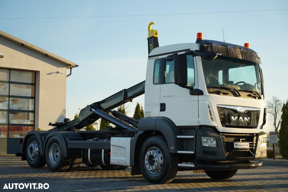 MAN TGS 26.440 / AUTOCARNIER / MARREL AL TAM 20U / 20 T / 6x2 / PUNTE DE DIRECȚIE RIDICABILĂ / ANVELOPE 100% / EURO 6 - 1