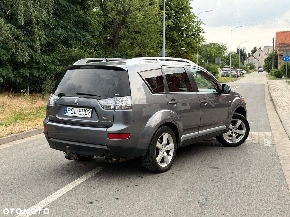 Mitsubishi Outlander 2.0 DID Instyle NAVI - 6
