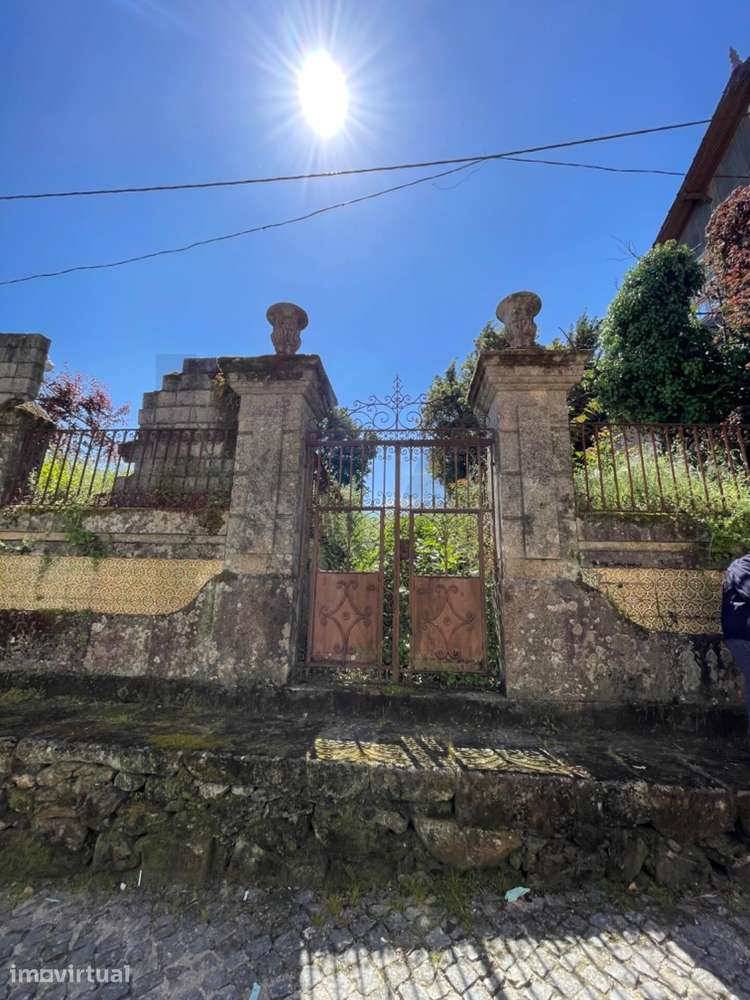 Casa T5 com Jardim, para Renovar, em Arco de Baúlhe (Cabeceiras de Bas - Grande imagem: 5/23