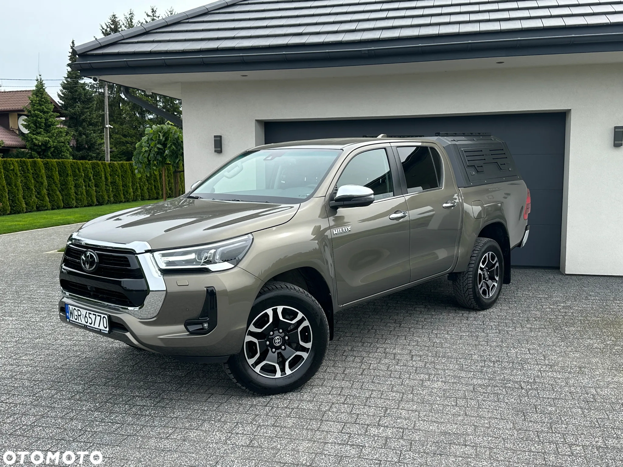 Toyota Hilux 2.8 D-4D Double Cab SR5+ 4x4 - 5