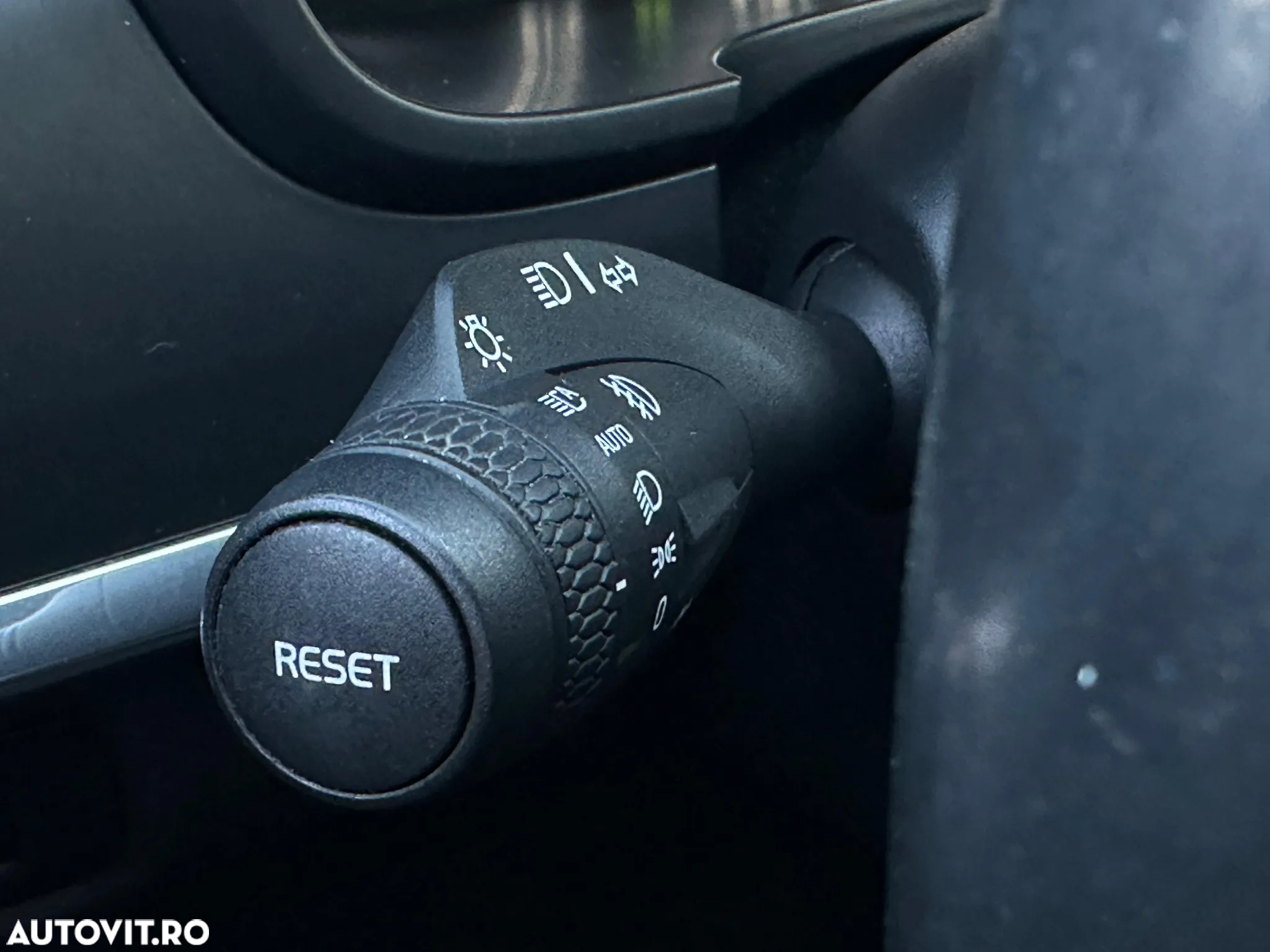 Volvo V90 D3 Geartronic Momentum - 16