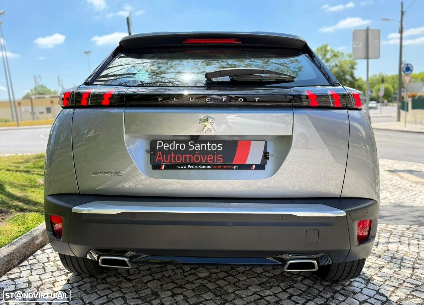 Peugeot 2008 1.2 PureTech Allure EAT8 - 6