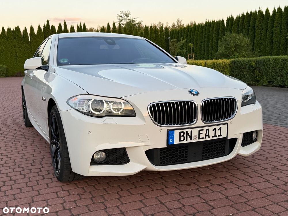 BMW Seria 5 525d xDrive - 17