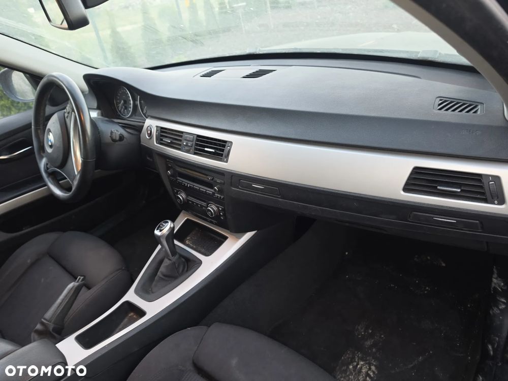 Konsola  kokpit  BMW  E90  /91 oryginał - 3