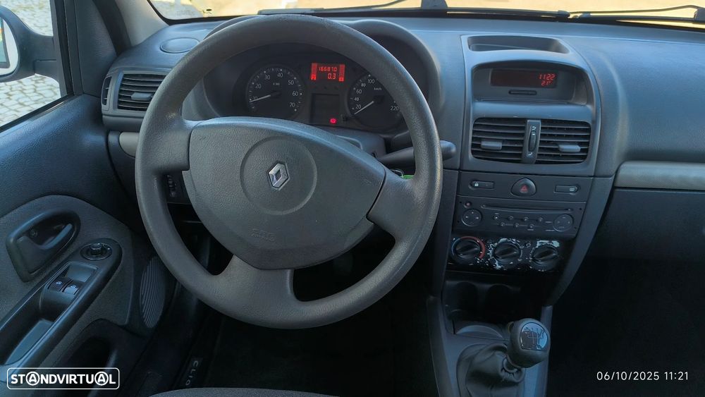 Renault Clio 1.2 16V Pack - 19