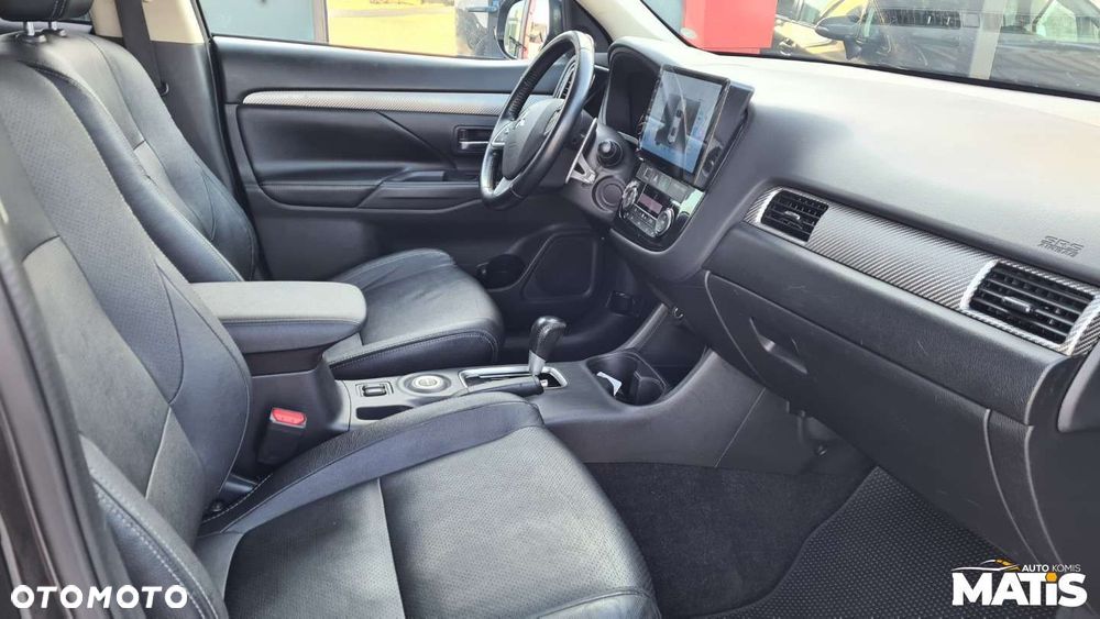 Mitsubishi Outlander - 14