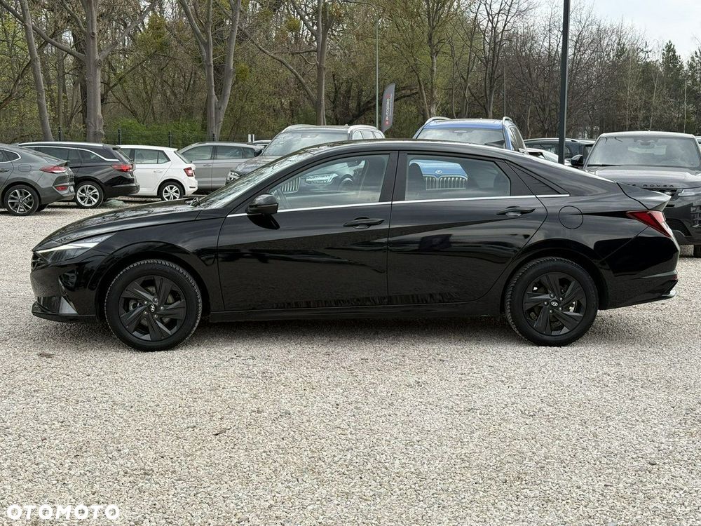 Hyundai Elantra - 7