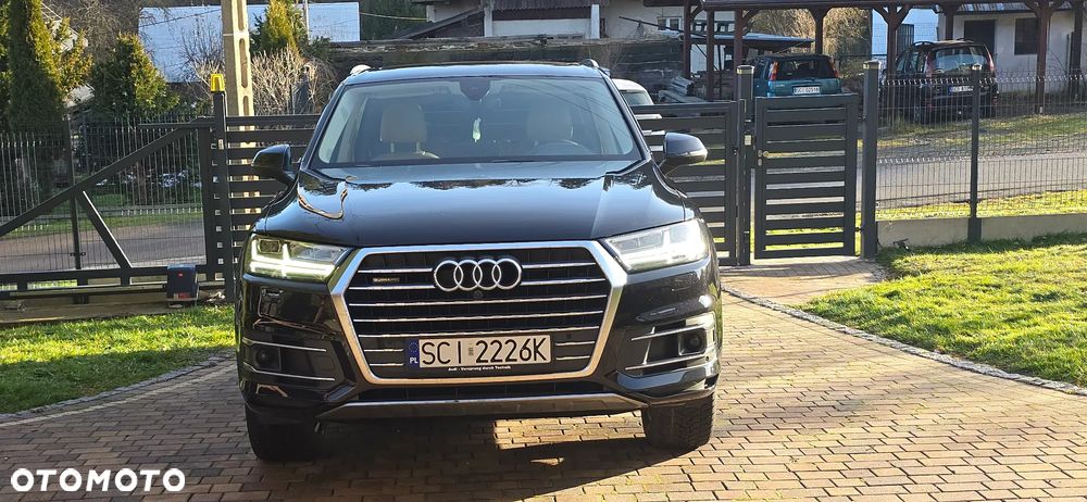 Audi Q7 - 1
