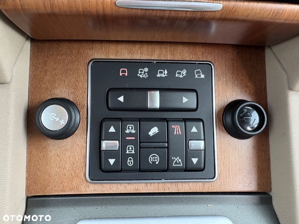 Land Rover Discovery 3.0 V6 SC HSE - 14