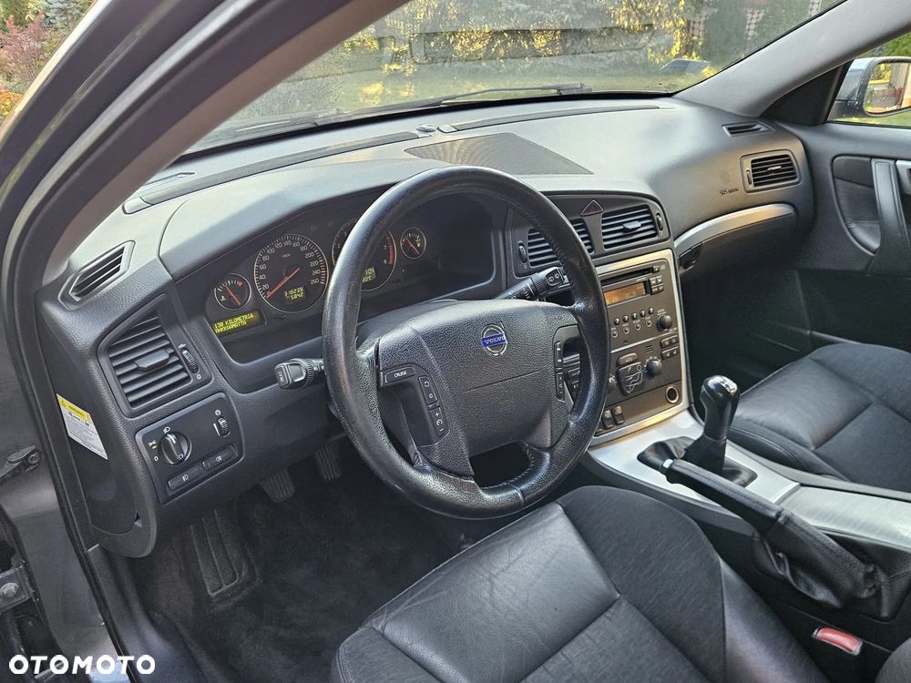 Volvo V70 2.4 Optima - 18