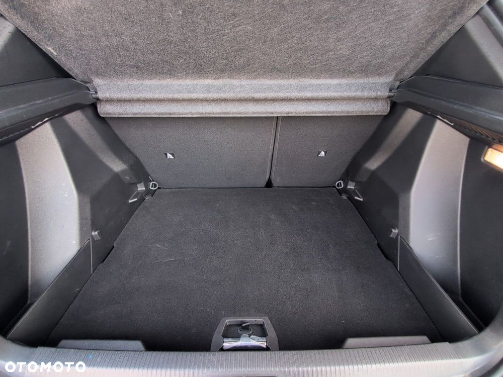Peugeot 2008 - 8