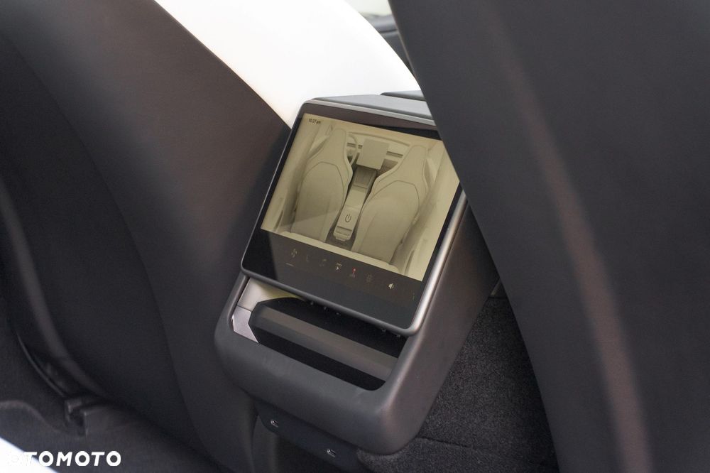 Tesla Model 3 Langstreckenbatterie Allradantrieb Dual Motor Performance - 17