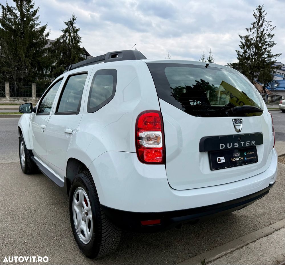 Dacia Duster 1.6 4x4 Laureate - 4